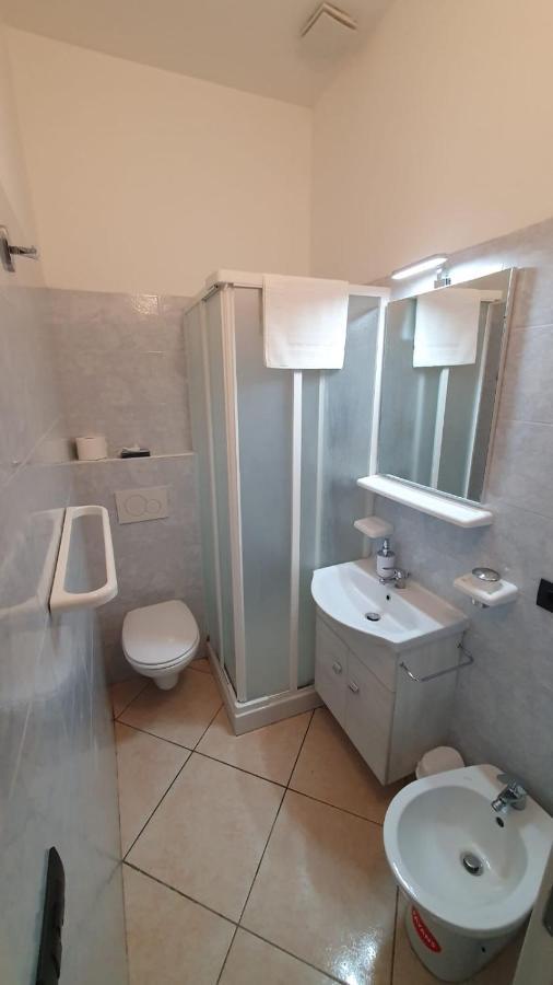 Beb I Portici Bed & Breakfast Cernobbio Exterior foto